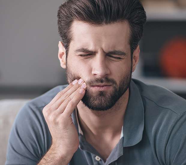 Pleasant Grove Can a Cracked Tooth be Saved with a Root Canal and Crown